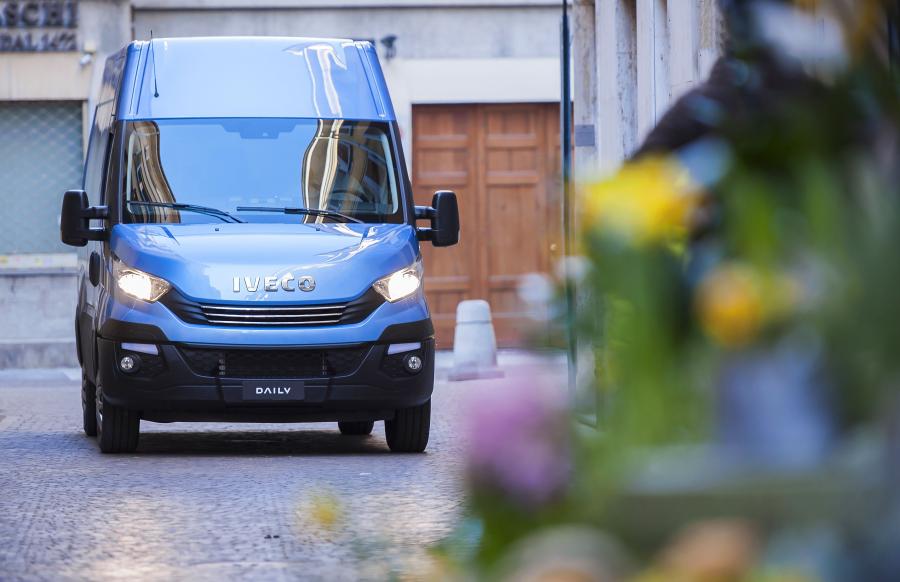  Iveco Daily Van 2016 года  (фото 19 из 30)